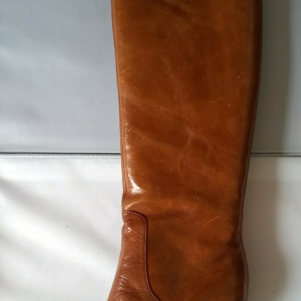 Boots - Picture 3 of 4